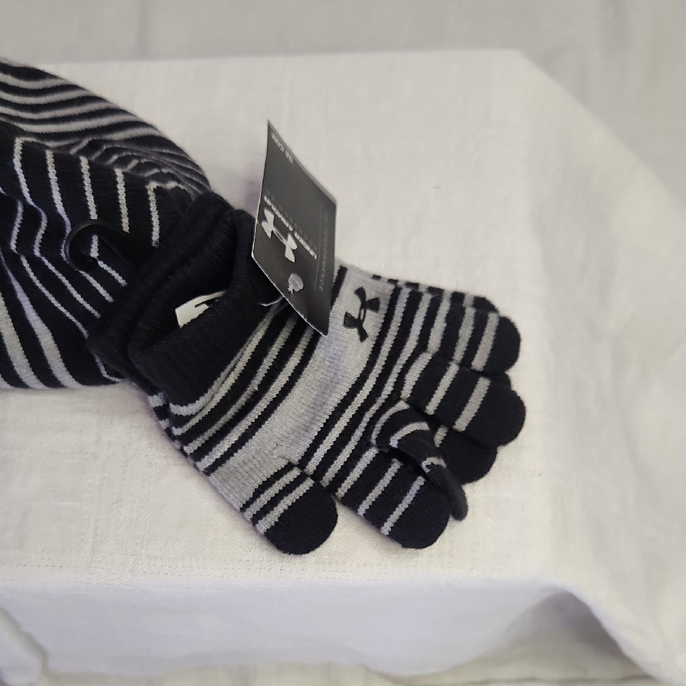 NWT Under Armour Reversible Black and Gray Striped Beanie - Picture 7 of 8